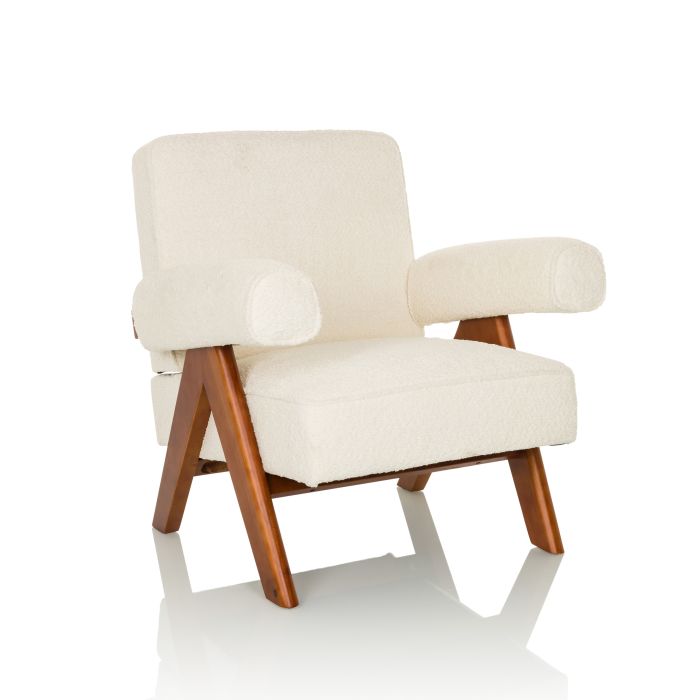 Gröna solstolar med sammetslook framför en pool